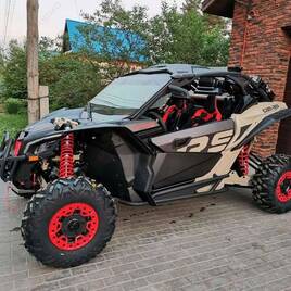 Лобовое стекло с подогревом и стеклоочистителем для Can-Am Maverick X3 (триплекс)